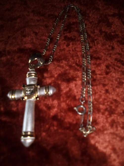 VINTAGE CHAIN WITH CROSS PENDANT
