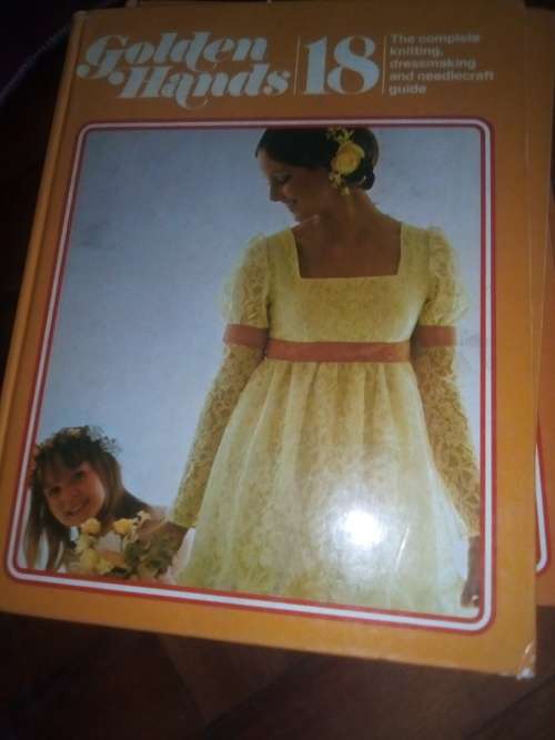 BOOK GOLDEN HANDS 18
