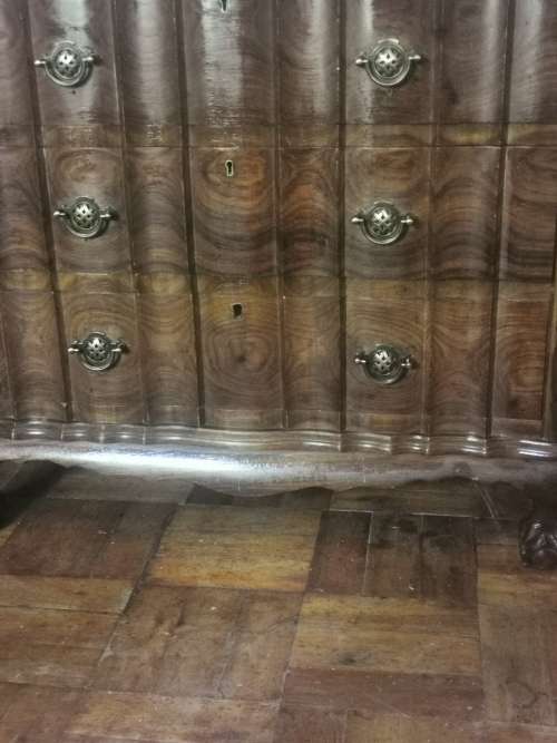 ANTIQUE DETAILED IMBUIA CHEST OF DRAWERS