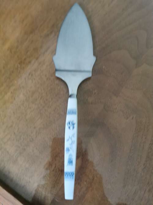 STANLESS STEEL CAKE CUTTER