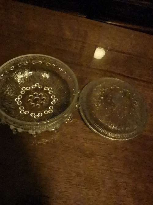 SMALL GLASS BUTTERDISH