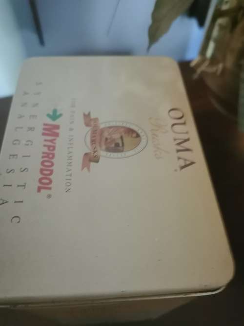 VINTAGE OUMA RUSKS MYPRDOL TIN