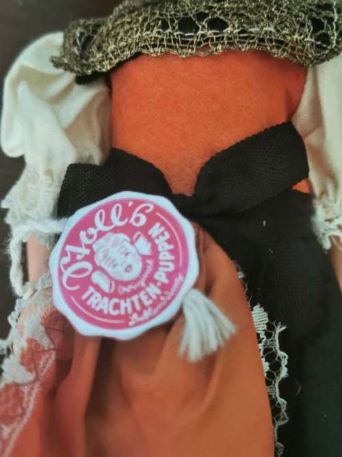 COLLECTABLE 21 CM  DOLL