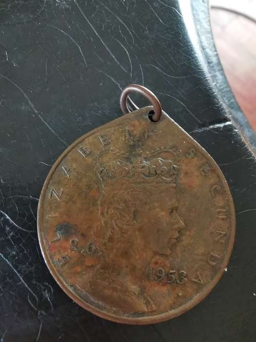 ELIZABETH SECOND CORONATION COIN FOR CHAIN