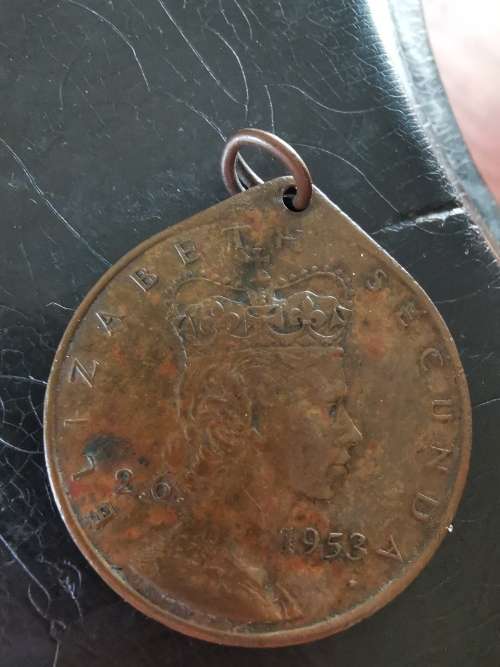 ELIZABETH SECOND CORONATION COIN FOR CHAIN