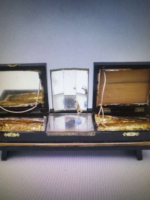 VINTAGE JAPANESE MUSICAl BOX
