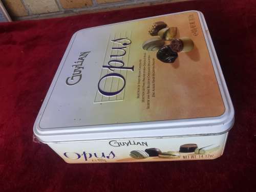 COLLECTABLE OPUS TIN