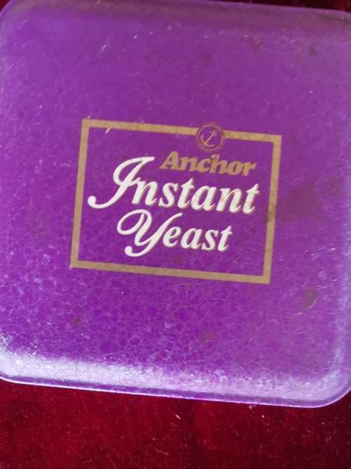 VINTAGE  INSTANT YEAST TIN