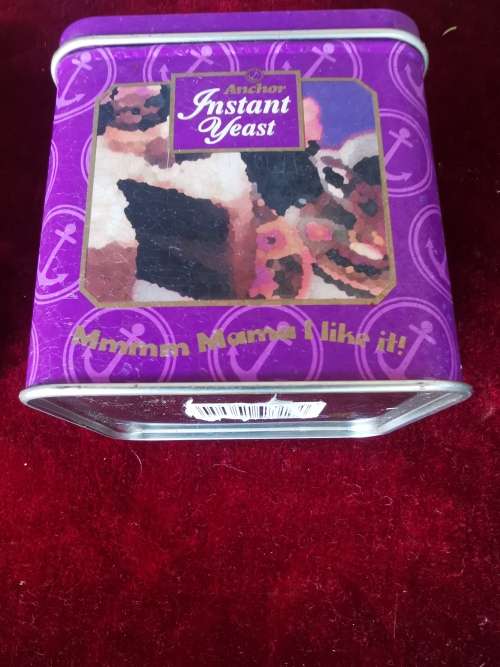 VINTAGE  INSTANT YEAST TIN