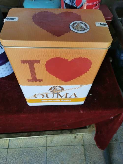 OUMA BESKUIT TIN