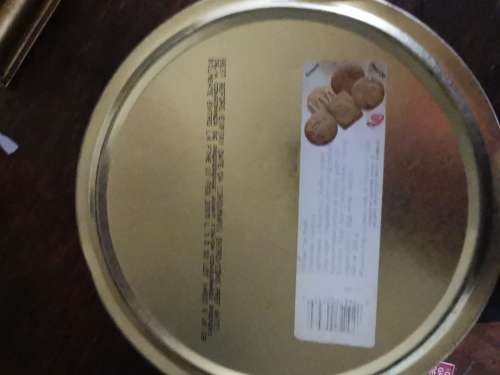 VINTAGE WINNIE THE POOH TIN