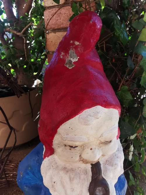 BIG HEAVY VINTAGE GARDEN GNOME