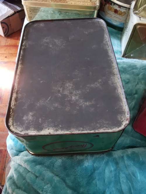 COLLECTABLE HUMPHRIES 4LB TIN