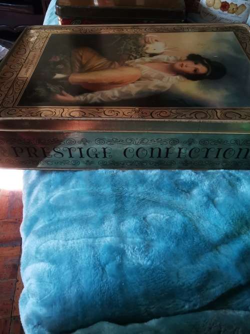 COLLECTABLE PRESTIGE CONFECTIONS TIN