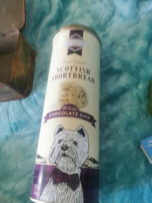 VINTAGE SHORTBREAD TIN
