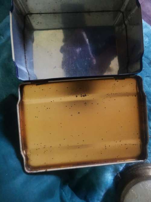 VINTAGE PLAYER CIGARETTE TIN