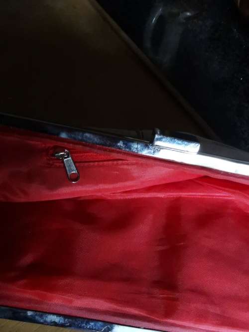 VINTAGE WOMENS  HANBAG WITH POCKETS AND ZIP