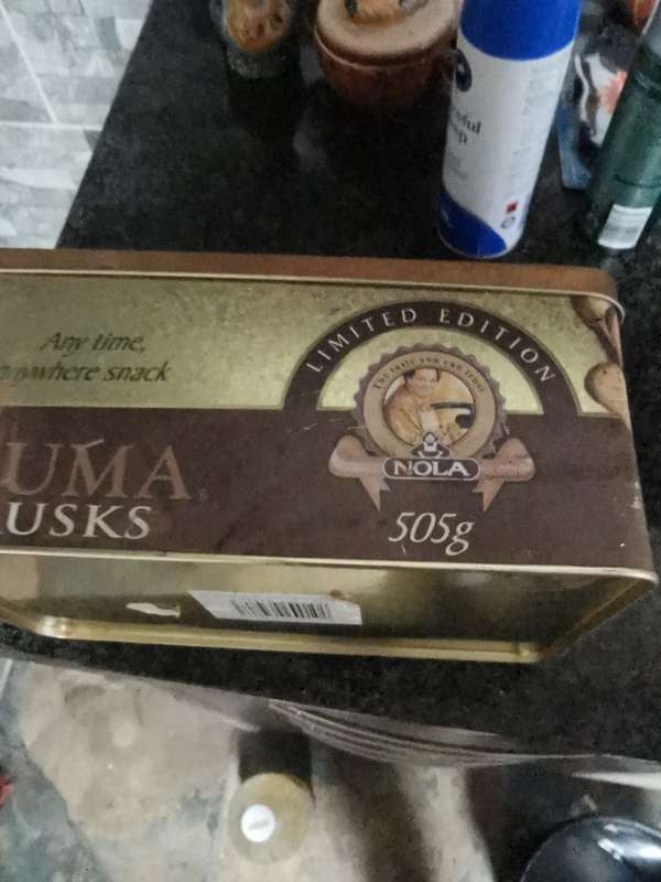 VINTAGE OUMA NOLA BESKUIT TIN