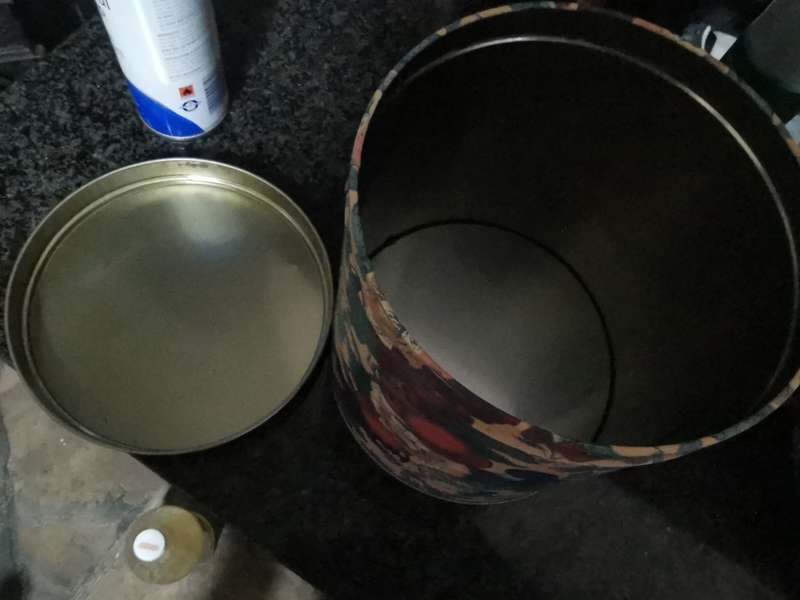 VINTAGE TIN