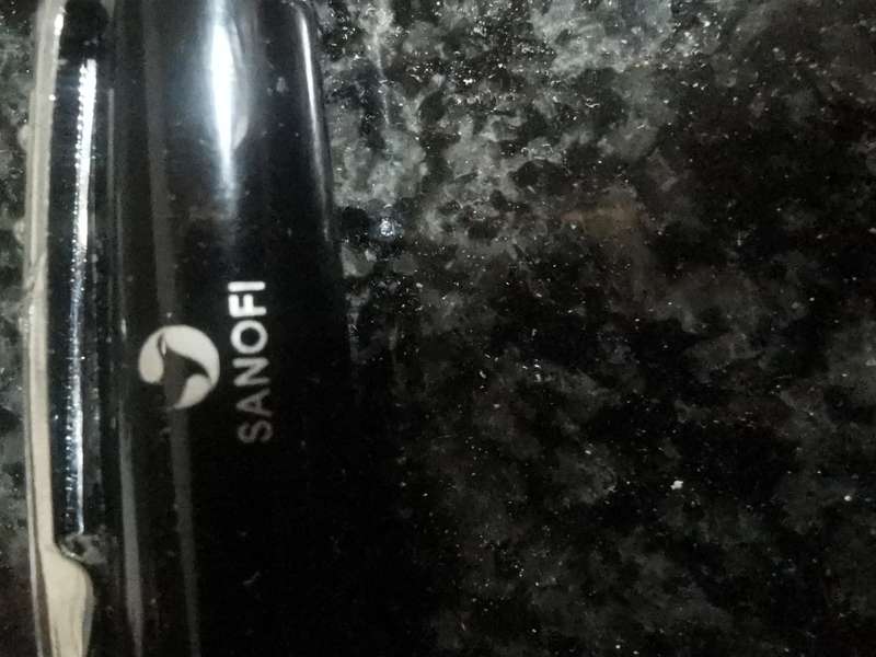 COLLECTABLE SANOFI PEN MADE IN PARIS