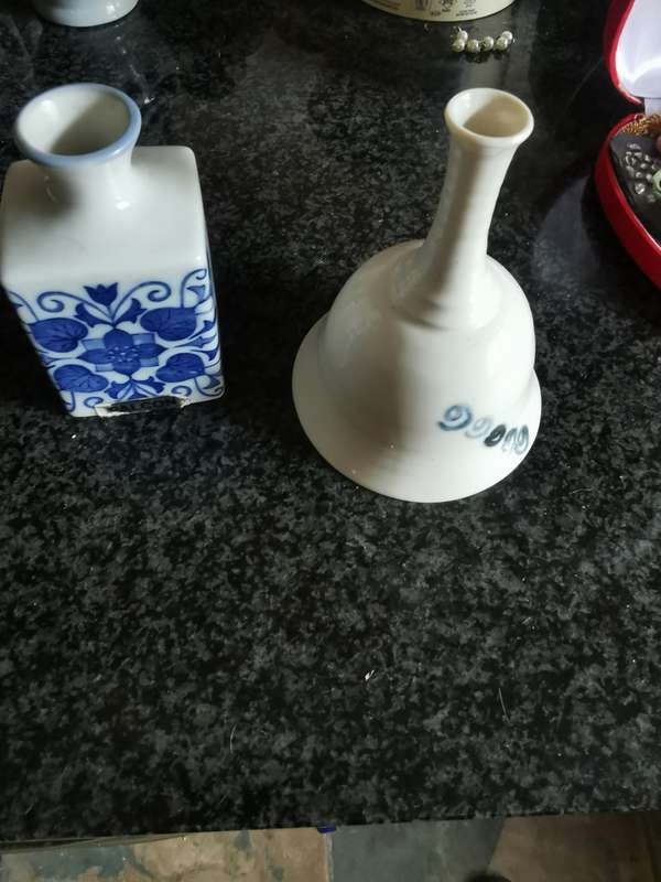 2 VINTAGE ORNAMENTS
