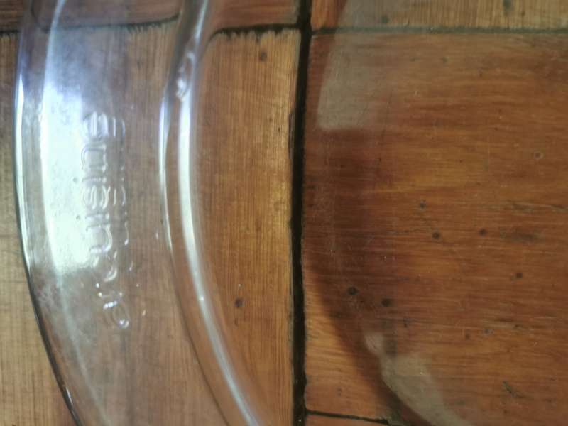 VINTAGE GLASS CAKE STAND  WITH BORD