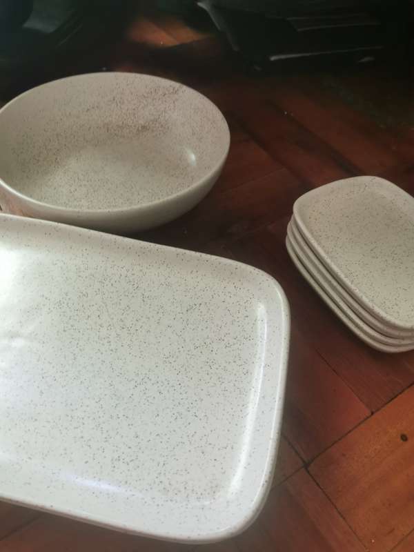VINTAGE 9 PIECE STONEWARE SET