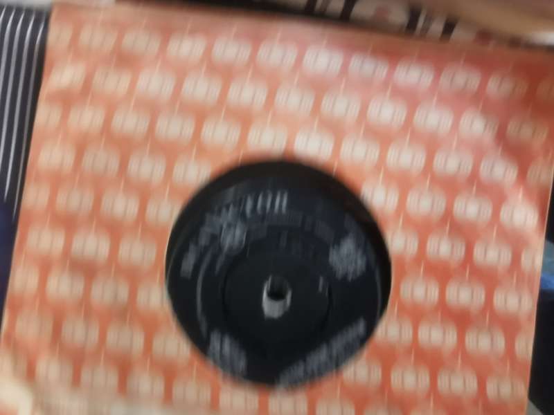 17 VINTAGE SINGLE PLAY RECORDS