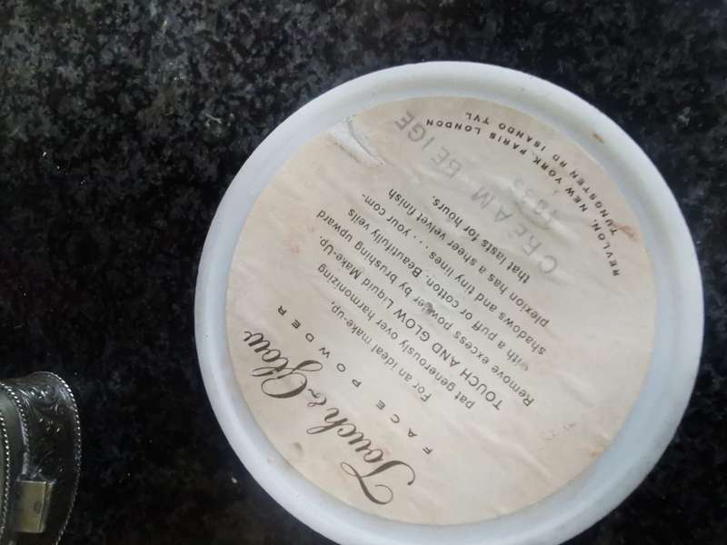 VINTAGE HARD PLASTIC POWDER TIN