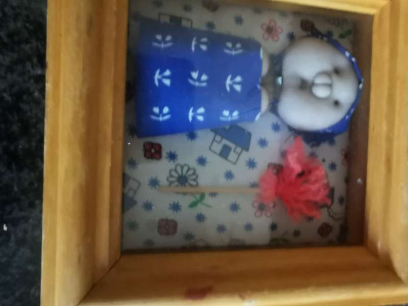 VINTAGE WOODEN SMALL BOX WITH GLASS