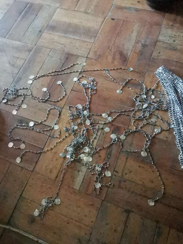 VINTAGE LOT DECORATIONS