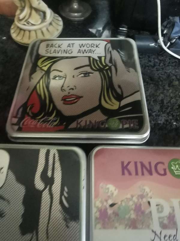 3 KING PIE TINS