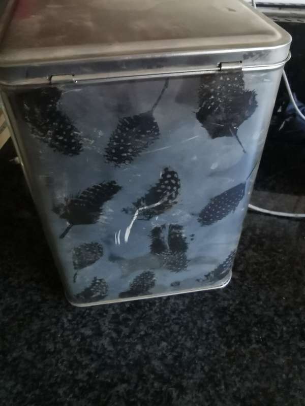 VINTAGE CHRUNCHIE BISCUIT TIN