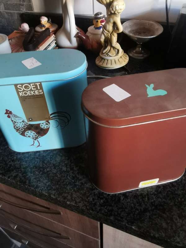2 WOOLWORTHS TINS
