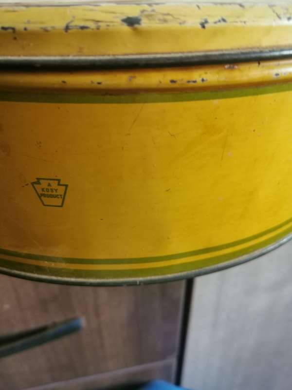 VINTAGE TIN