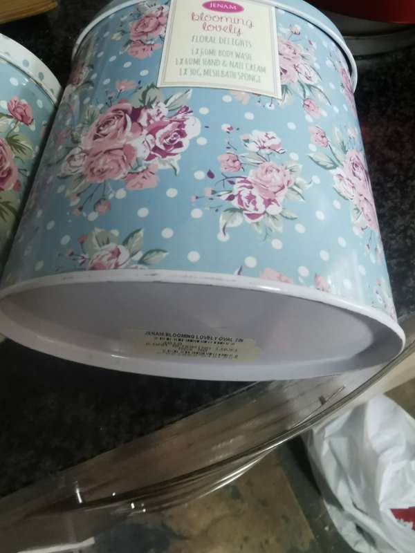 2 FLORAL DELIGHTS TINS