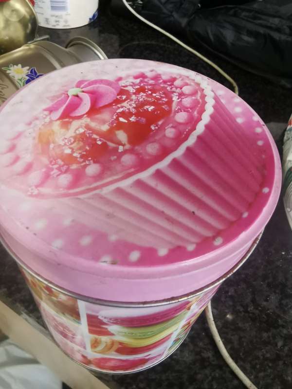 VINTAGE PINK TIN