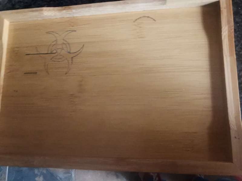 MARIO BROSS CARVING ON WOOD TRAY