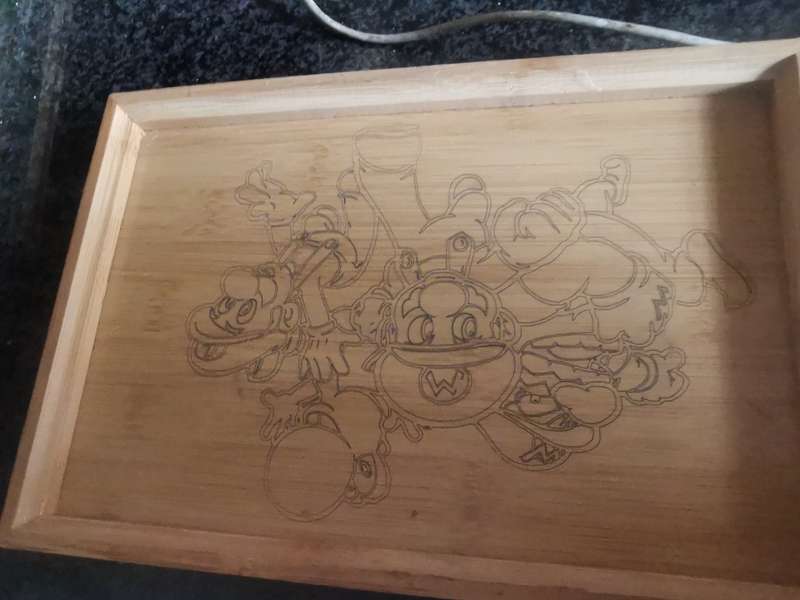 MARIO BROSS CARVING ON WOOD TRAY