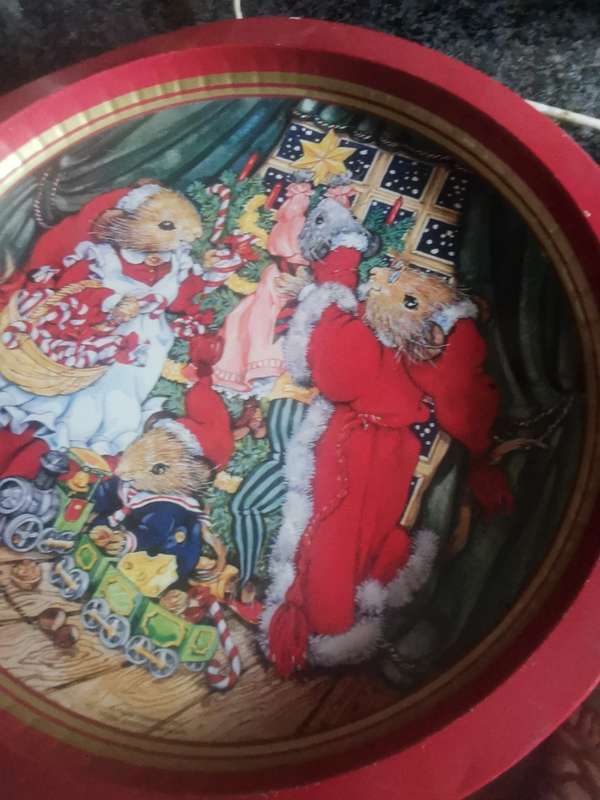 VINTAGE SUSAN HARTMAN DESIGN  ON METAL TRAY