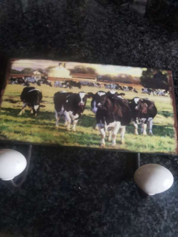VINTAGE COW PRINT ON METAL TRAY