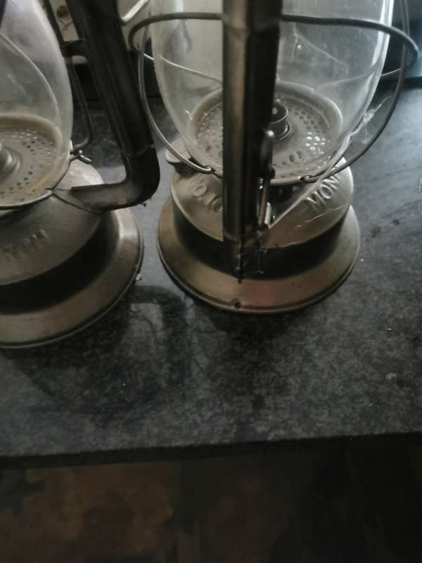 2 VINTAGE LANTERNS