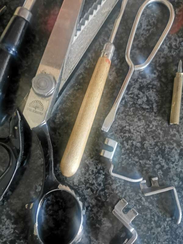 VINTAGE LOT NEEDLEWORK MACHINE TOOLS