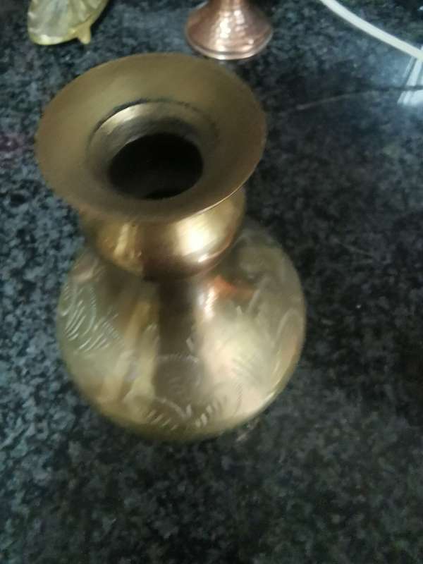 Vintage 12,7cm brass vase