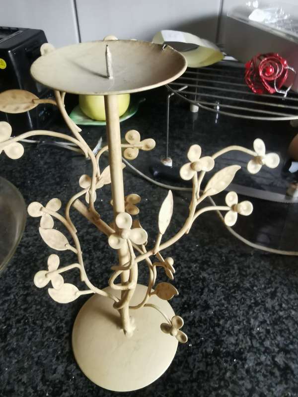 VAintage wire candleholder