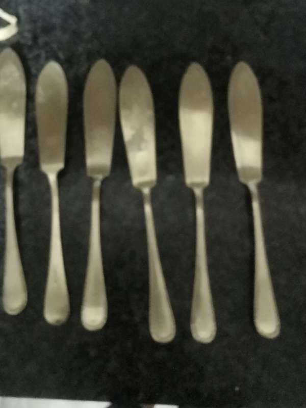 6 epns fish knives