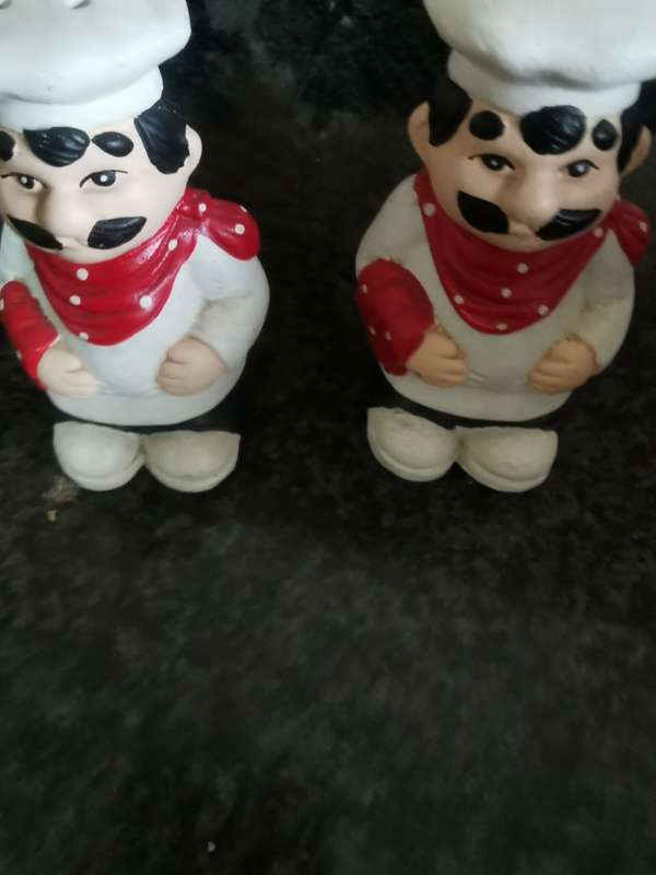 Vintage chef set salt and pepper shakers