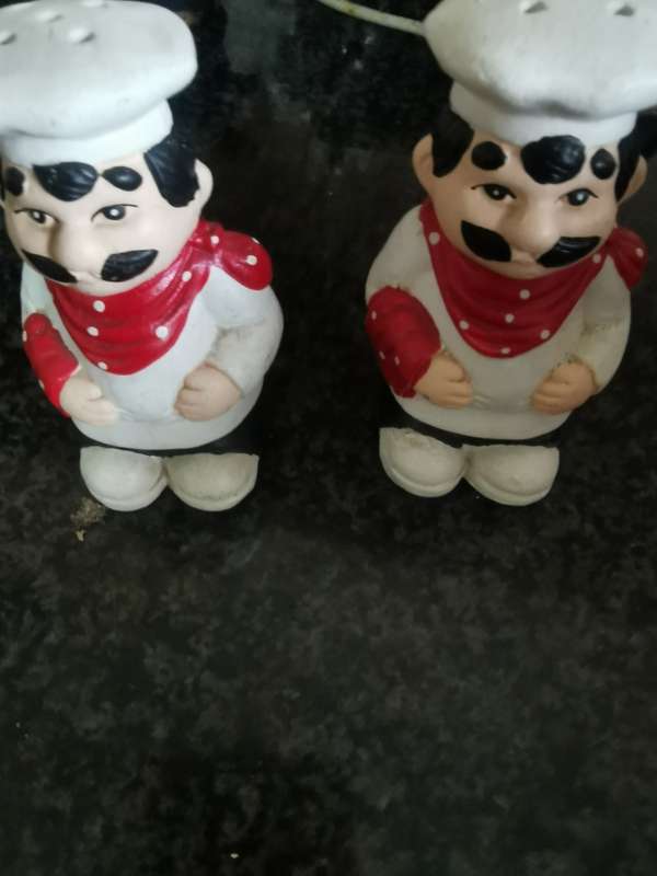 Vintage chef set salt and pepper shakers