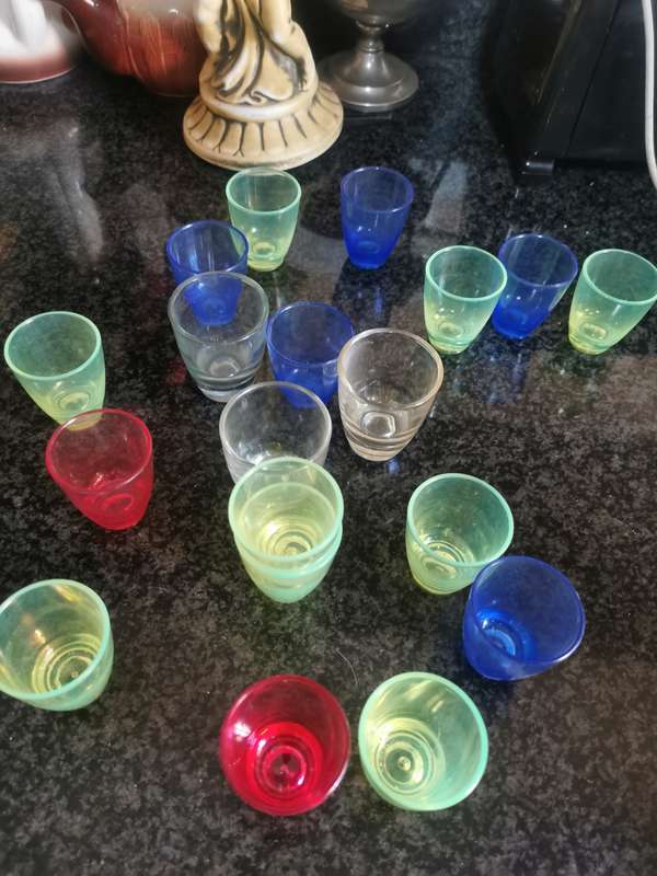 Vintage lot tot glasses