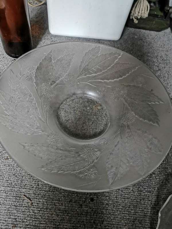 BIG PATTERN GLASS BOWL